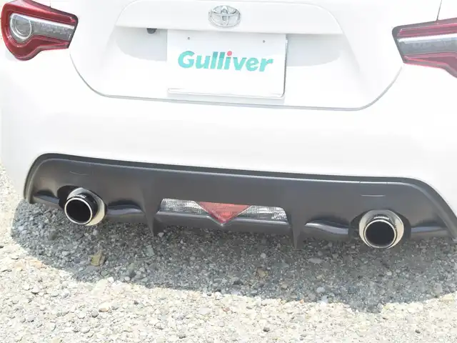 トヨタ ８６ GT 兵庫県 2016(平28)年 3.1万km クリスタルホワイトパール 後期モデル/６MT/HKSマフラー/BLITZ車高調/BLITZエアークリーナー/WEDSSPORTアルミホイール/純正ナビ/フルセグTV/ETC/ドライブレコーダー/バックカメラ/LEDヘッドライト/スマートキー/プッシュスタート