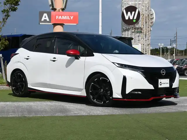 日産 オーラ ニスモ 千葉県 2023(令5)年 3万km ピュアホワイトパール / スーパーブラック 2トーン エマージェンシーブレーキ/プロパイロット/インテリジェントクルーズコントロール/インテリジェントルームミラー/純正ニスモエアロ/純正コネクトナビ/地デジTV/【Bluetooth接続】/アラウンドビューモニター/ドライブレコーダー（前後撮影）【HDR361GW】/コンビハンドル/ステアリングスイッチ/ETC（2.0）/LEDヘッドライト/フォグライト/ウインカーミラー/コーナーセンサー/純正17インチアルミホイル/サイド/カーテンエアバッグ/インテリジェントキー