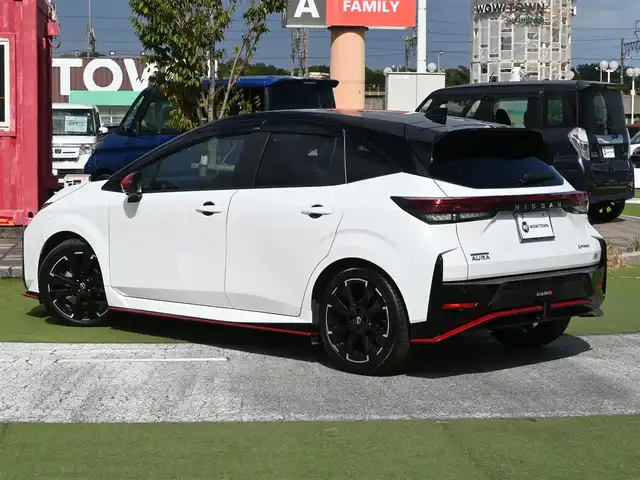日産 オーラ ニスモ 千葉県 2023(令5)年 3万km ピュアホワイトパール / スーパーブラック 2トーン エマージェンシーブレーキ/プロパイロット/インテリジェントクルーズコントロール/インテリジェントルームミラー/純正ニスモエアロ/純正コネクトナビ/地デジTV/【Bluetooth接続】/アラウンドビューモニター/ドライブレコーダー（前後撮影）【HDR361GW】/コンビハンドル/ステアリングスイッチ/ETC（2.0）/LEDヘッドライト/フォグライト/ウインカーミラー/コーナーセンサー/純正17インチアルミホイル/サイド/カーテンエアバッグ/インテリジェントキー