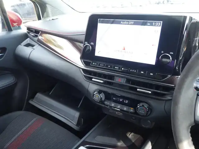 日産 オーラ ニスモ 千葉県 2023(令5)年 3万km ピュアホワイトパール / スーパーブラック 2トーン エマージェンシーブレーキ/プロパイロット/インテリジェントクルーズコントロール/インテリジェントルームミラー/純正ニスモエアロ/純正コネクトナビ/地デジTV/【Bluetooth接続】/アラウンドビューモニター/ドライブレコーダー（前後撮影）【HDR361GW】/コンビハンドル/ステアリングスイッチ/ETC（2.0）/LEDヘッドライト/フォグライト/ウインカーミラー/コーナーセンサー/純正17インチアルミホイル/サイド/カーテンエアバッグ/インテリジェントキー