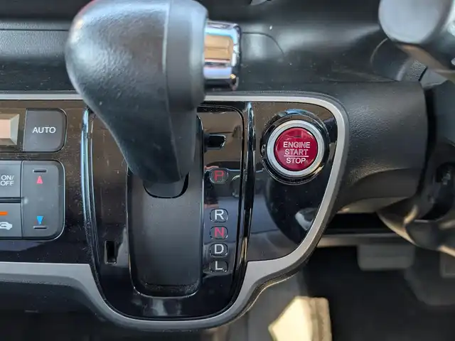 ホンダ Ｎ ＢＯＸ カスタム G Lパッケージ 福井県 2012(平24)年 10.8万km クリスタルブラックパール 純正14インチAW/バックカメラ/片側パワースライドドア/キセノンヘッドライト/Fフォグ/ETC/アイドリングストップ/横滑り防止装置/純正ディーラーオプションナビ/ワンセグテレビ/盗難防止装置/ダブルエアバッグ/スマートキー