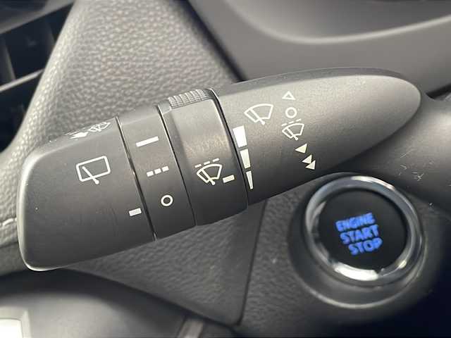 トヨタ ＲＡＶ４ X 岐阜県 2019(令1)年 4.6万km アティチュードブラックマイカ トヨタセーフティセンス/プリクラッシュセーフティ/レーントレーシングアシスト/オートハイビーム/レーダークルーズコントロール/ロードサインアシスト/クリアランスソナー/ルーフレール/社外ナビ　CN-BR300B/（Bluetooth、CD、DVD）/ETC/LEDヘッドライト/ステアリングスイッチ/プッシュスタート/スマートキー/４WD