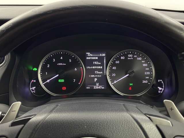 レクサス ＩＳ 300h バージョンL 栃木県 2020(令2)年 2.3万km シルバー セーフティセンス/・プリクラッシュセーフティ/・レーントレーシングアシスト/・レーンディパーチャーアラート/・ロードサインアシスト/・レーダークルーズコントロール/・オートマチックハイビーム/・先行車発進アラーム/・プロアクティブドライビングアシスト/・レーンチェンジアシスト/・緊急時操舵支援/禁煙車/純正メーカーナビ/本革シート/シートヒーター/シートクーラー/シートメモリ/ハンドルヒーター/パドルシフト/純正ドラレコ/オートライト/３眼ＬＥＤヘッドライト/オートエアコン/スマートキー/電動格納ミラー