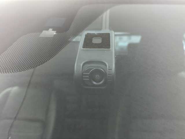 レクサス ＩＳ 300h バージョンL 栃木県 2020(令2)年 2.3万km シルバー セーフティセンス/・プリクラッシュセーフティ/・レーントレーシングアシスト/・レーンディパーチャーアラート/・ロードサインアシスト/・レーダークルーズコントロール/・オートマチックハイビーム/・先行車発進アラーム/・プロアクティブドライビングアシスト/・レーンチェンジアシスト/・緊急時操舵支援/禁煙車/純正メーカーナビ/本革シート/シートヒーター/シートクーラー/シートメモリ/ハンドルヒーター/パドルシフト/純正ドラレコ/オートライト/３眼ＬＥＤヘッドライト/オートエアコン/スマートキー/電動格納ミラー