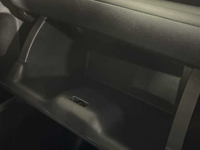 ホンダ フリード ハイブリット G ホンダセンシング 福岡県 2021(令3)年 4.2万km プラチナホワイトパール 純正9インチメモリナビ/・CD/DVD/BT/フルセグTV/・バックモニター/純正フリップダウンモニター/ホンダセンシング/両側パワースライドドア/ETC/ハーフレザーシート/・シートヒーター（D/N)/革巻きステアリング/・ステアリングリモコン/LED/・オートライト/スマートキー/・プッシュスタート/・スペアキー/純正15インチアルミホイール/純正フロアマット/純正ドアバイザー