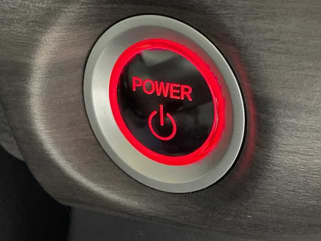 ホンダ フリード ハイブリット G ホンダセンシング 福岡県 2021(令3)年 4.2万km プラチナホワイトパール 純正9インチメモリナビ/・CD/DVD/BT/フルセグTV/・バックモニター/純正フリップダウンモニター/ホンダセンシング/両側パワースライドドア/ETC/ハーフレザーシート/・シートヒーター（D/N)/革巻きステアリング/・ステアリングリモコン/LED/・オートライト/スマートキー/・プッシュスタート/・スペアキー/純正15インチアルミホイール/純正フロアマット/純正ドアバイザー