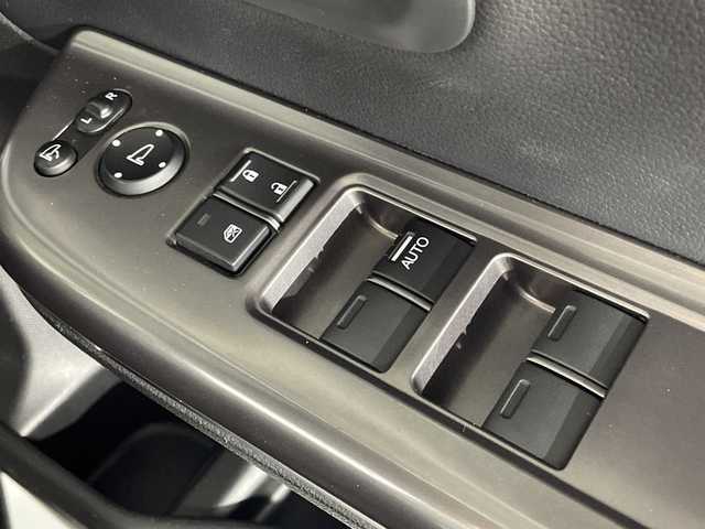 ホンダ フリード ハイブリット G ホンダセンシング 福岡県 2021(令3)年 4.2万km プラチナホワイトパール 純正9インチメモリナビ/・CD/DVD/BT/フルセグTV/・バックモニター/純正フリップダウンモニター/ホンダセンシング/両側パワースライドドア/ETC/ハーフレザーシート/・シートヒーター（D/N)/革巻きステアリング/・ステアリングリモコン/LED/・オートライト/スマートキー/・プッシュスタート/・スペアキー/純正15インチアルミホイール/純正フロアマット/純正ドアバイザー