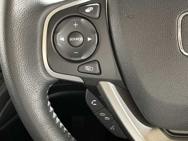 ホンダ フリード ハイブリット G ホンダセンシング 福岡県 2021(令3)年 4.2万km プラチナホワイトパール 純正9インチメモリナビ/・CD/DVD/BT/フルセグTV/・バックモニター/純正フリップダウンモニター/ホンダセンシング/両側パワースライドドア/ETC/ハーフレザーシート/・シートヒーター（D/N)/革巻きステアリング/・ステアリングリモコン/LED/・オートライト/スマートキー/・プッシュスタート/・スペアキー/純正15インチアルミホイール/純正フロアマット/純正ドアバイザー