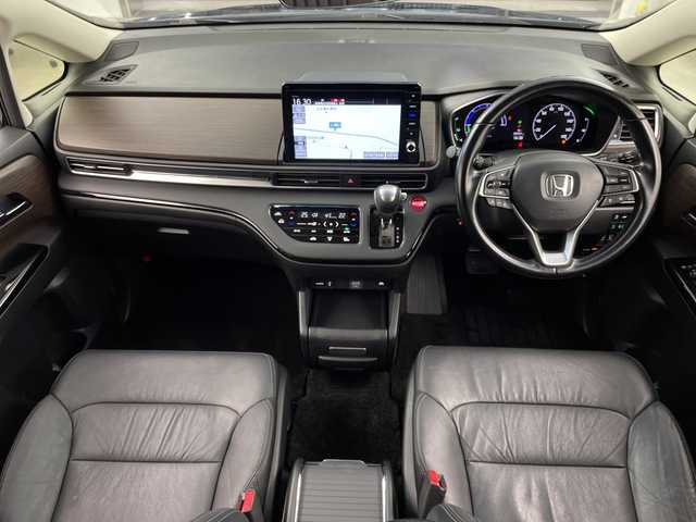 ホンダ オデッセイ ハイブリッド e:HEVアブソルート EX 岐阜県 2021(令3)年 4万km プレミアムヴィーナスブラックP 純正ナビ　/　(AM/FM/CD/DVD/Bluetooth/フルセグTV/AppleCarPlay)/純正フリップダウンモニター/全方位カメラ/衝突軽減ブレーキ/レーンキープアシスト/コーナーセンサー/ブラインドスポットモニター/レーダークルーズコントロール/レザーシート/パワーシート/シートヒーター/両側パワースライドドア/LEDヘッドライト/パワーバックドア/純正ドライブレコーダー前後/ビルトインETC2.0/スペアキー/純正アルミホイール/純正フロアマット/純正ドアバイザー