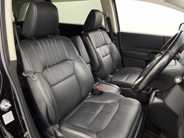 ホンダ オデッセイ ハイブリッド e:HEVアブソルート EX 岐阜県 2021(令3)年 4万km プレミアムヴィーナスブラックP 10インチ純正ナビ　/　(AM/FM/CD/DVD/Bluetooth/フルセグTV/AppleCarPlay)/純正フリップダウンモニター/全方位カメラ/衝突軽減ブレーキ/レーンキープアシスト/コーナーセンサー/ブラインドスポットモニター/レーダークルーズコントロール/レザーシート/パワーシート/シートヒーター/両側パワースライドドア/LEDヘッドライト/パワーバックドア/純正ドライブレコーダー前後/ビルトインETC2.0/スペアキー/純正アルミホイール/純正フロアマット/純正ドアバイザー