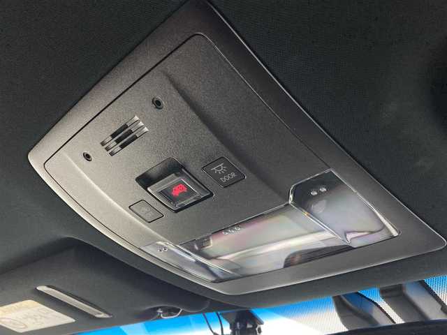 レクサス ＮＸ 300h Fスポーツ 大分県 2015(平27)年 6.2万km レッドマイカクリスタルシャイン 純正SDナビ　フルセグTV Bluetooth Blu-ray DVD再生/パノラミックビューモニター/プリクラッシュセーフティ/ブラインドスポットモニター/レーダークルーズコントロール/オートマチックハイビーム/コーナーセンサー/前席シートベンチレーション・シートヒーター/前席パワーシート/前後ドライブレコーダー/ステアリングヒーター/ステアリングスイッチ/パドルシフト/電子パーキングブレーキ/オートホールド/フロアマット/ドアバイザー/プッシュスタート/スマートキー