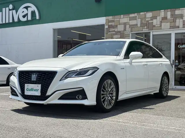 トヨタ クラウン ハイブリッド S Cパッケージ 徳島県 2018(平30)年 6.3万km ホワイトパールクリスタルシャイン 純正メーカーオプションナビ/　（フルセグTV/BT/CD/DVD/AM/FM）/レーダークルーズコントロール/ブラインドスポットモニター/パワーシート/シートヒーター/ステアリングヒーター/ビルトインETC/純正18インチアルミホイール/純正フロアマット/衝突被害軽減システム/レーンキープアシスト/横滑り防止装置/オートマチックハイビーム/カーテンエアバッグ/ドライブレコーダー/前後コーナーセンサー