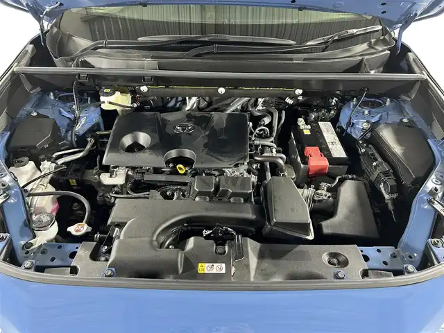 トヨタ ＲＡＶ４ アドベンチャー 佐賀県 2023(令5)年 0.2万km アッシュグレーメタリック/グレイッシュブルー 純正10.5型ナビ/（ＡＭ/ＦＭ/CD/DVD/Bluetooth/フルセグTV）/バックカメラ/クルーズコントロール(追従あり)/前後ドライブレコーダー/衝突被害軽減システム/ビルトインETC/レーンアシスト/コーナーセンサー/シートヒーター/エアシート/LEDヘッドライト/デュアルエアコン/盗難防止装置/横滑り防止装置/オートライト/オートマチックハイビーム/スマートキー/プッシュスタート/純正フロアマット/純正19インチアルミホイール/ステアリングスイッチ/電動格納ミラー
