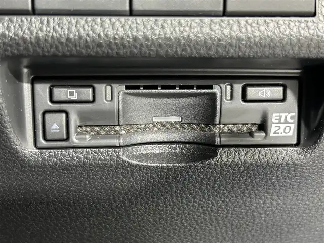 トヨタ ＲＡＶ４ アドベンチャー 佐賀県 2023(令5)年 0.2万km アッシュグレーメタリック/グレイッシュブルー 純正10.5型ナビ/（ＡＭ/ＦＭ/CD/DVD/Bluetooth/フルセグTV）/バックカメラ/クルーズコントロール(追従あり)/前後ドライブレコーダー/衝突被害軽減システム/ビルトインETC/レーンアシスト/コーナーセンサー/シートヒーター/エアシート/LEDヘッドライト/デュアルエアコン/盗難防止装置/横滑り防止装置/オートライト/オートマチックハイビーム/スマートキー/プッシュスタート/純正フロアマット/純正19インチアルミホイール/ステアリングスイッチ/電動格納ミラー