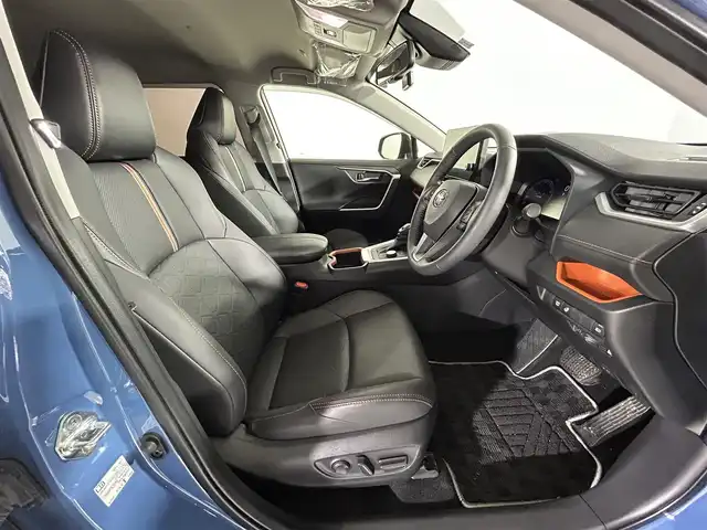 トヨタ ＲＡＶ４ アドベンチャー 佐賀県 2023(令5)年 0.2万km アッシュグレーメタリック/グレイッシュブルー 純正10.5型ナビ/（ＡＭ/ＦＭ/CD/DVD/Bluetooth/フルセグTV）/バックカメラ/クルーズコントロール(追従あり)/前後ドライブレコーダー/衝突被害軽減システム/ビルトインETC/レーンアシスト/コーナーセンサー/シートヒーター/エアシート/LEDヘッドライト/デュアルエアコン/盗難防止装置/横滑り防止装置/オートライト/オートマチックハイビーム/スマートキー/プッシュスタート/純正フロアマット/純正19インチアルミホイール/ステアリングスイッチ/電動格納ミラー