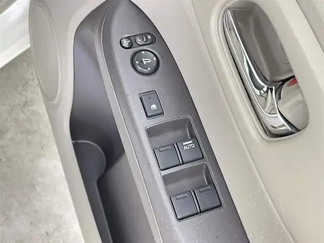 ホンダ Ｎ ＯＮＥ G Lパッケージ 千葉県 2013(平25)年 5.5万km プレミアムホワイトパール スマートフォン連携ディスプレイオーディオ/　HDMI接続/バックカメラ/ETC/HIDヘッドライト/純正フロアマット/ベンチシート/シートリフター/ドアバイザー/プッシュスタート/スマートキー/スペアキー