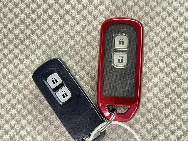 ホンダ Ｎ ＯＮＥ G Lパッケージ 千葉県 2013(平25)年 5.5万km プレミアムホワイトパール スマートフォン連携ディスプレイオーディオ/　HDMI接続/バックカメラ/ETC/HIDヘッドライト/純正フロアマット/ベンチシート/シートリフター/ドアバイザー/プッシュスタート/スマートキー/スペアキー