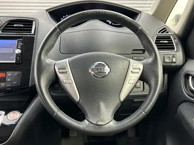 日産 セレナ HWS S HV Vセレ +Sefty 福岡県 2015(平27)年 8.5万km 黒 禁煙車　/両側パワースライドドア　/フリップダウンモニター　/アラウンドビューモニター　/純正ナビ　/フルセグＴＶ/CD/DVD/BT/AUX　/ＥＴＣ　/ＬＥＤライト　/フォグライト　/スマートキー　/クルーズコントロール/クリアランスソナー/スペアキー有り