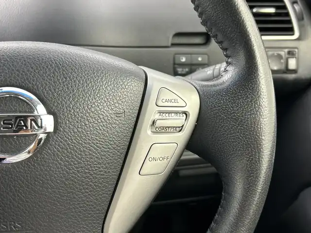 日産 セレナ HWS S HV Vセレ +Sefty 福岡県 2015(平27)年 8.5万km 黒 禁煙車　/両側パワースライドドア　/フリップダウンモニター　/アラウンドビューモニター　/純正ナビ　/フルセグＴＶ/CD/DVD/BT/AUX　/ＥＴＣ　/ＬＥＤライト　/フォグライト　/スマートキー　/クルーズコントロール/クリアランスソナー/スペアキー有り