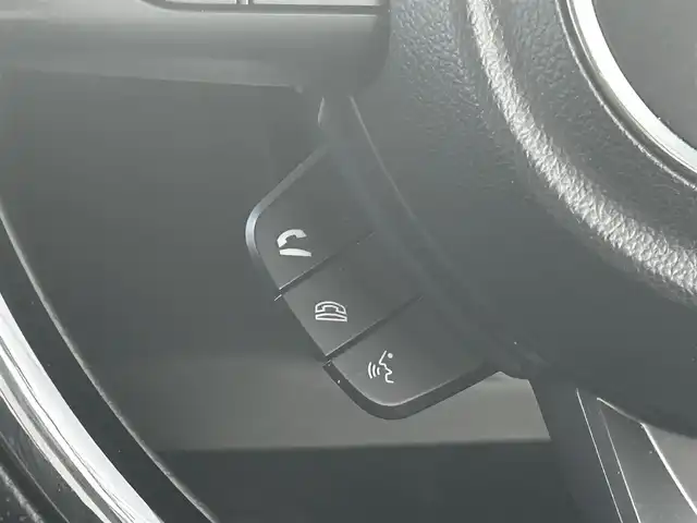 スズキ スイフト スポーツ 山形県 2019(令1)年 7.9万km ピュアホワイトP 純正ナビ/フルセグTV/FM/AM/DVD/Bluetooth/パドルシフト/クルーズコントロール/全方位バックカメラ/横ブレ防止装置/衝突軽減ブレーキ/逸脱防止装置/盗難防止装置/ヒートヒーター（D）/LEDライト/AUTOライト/フォグランプ/純正マット/純正バイザー/USB端子/ETC