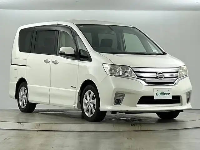 日産 セレナ ハイウェイスター S HV Vセレ 愛知県 2013(平25)年 6.2万km ブリリアントホワイトパール 禁煙車/純正7インチナビ/（CD/DVD/Bluetooth/ワンセグTV/SD)/バックカメラ/フリップダウンモニター/サンルーフ/クルーズコントロール/ドライブレコーダー/ETC/両側パワースライドドア/純正16インチアルミホイール/純正フロアマット/スマートキー/プッシュスタート/横滑り防止装置/オートエアコン