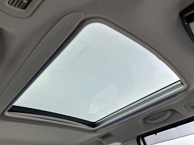 日産 セレナ ハイウェイスター S HV Vセレ 愛知県 2013(平25)年 6.2万km ブリリアントホワイトパール 禁煙車/純正7インチナビ/（CD/DVD/Bluetooth/ワンセグTV/SD)/バックカメラ/フリップダウンモニター/サンルーフ/クルーズコントロール/ドライブレコーダー/ETC/両側パワースライドドア/純正16インチアルミホイール/純正フロアマット/スマートキー/プッシュスタート/横滑り防止装置/オートエアコン