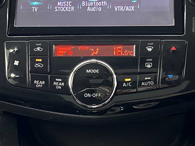 日産 セレナ ハイウェイスター S HV Vセレ 愛知県 2013(平25)年 6.2万km ブリリアントホワイトパール 禁煙車/純正7インチナビ/（CD/DVD/Bluetooth/ワンセグTV/SD)/バックカメラ/フリップダウンモニター/サンルーフ/クルーズコントロール/ドライブレコーダー/ETC/両側パワースライドドア/純正16インチアルミホイール/純正フロアマット/スマートキー/プッシュスタート/横滑り防止装置/オートエアコン