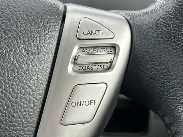 日産 セレナ ハイウェイスター S HV Vセレ 愛知県 2013(平25)年 6.2万km ブリリアントホワイトパール 禁煙車/純正7インチナビ/（CD/DVD/Bluetooth/ワンセグTV/SD)/バックカメラ/フリップダウンモニター/サンルーフ/クルーズコントロール/ドライブレコーダー/ETC/両側パワースライドドア/純正16インチアルミホイール/純正フロアマット/スマートキー/プッシュスタート/横滑り防止装置/オートエアコン