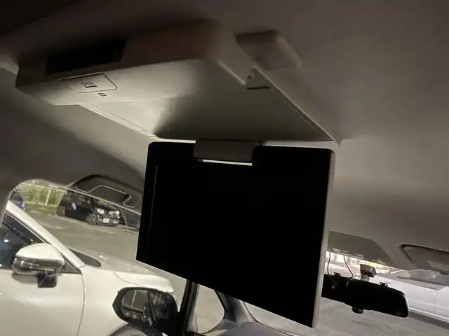トヨタ ヴォクシー ZS 煌 熊本県 2015(平27)年 6.9万km ブラック プッシュスタート/純正ナビ/（CD・DVD・フルセグTV・BTオーディオ・SD）/バックカメラ/ビルトインETC/純正フリップダウンモニター（V11T-R62C）/純正16インチAW/両側パワースライドドア/LEDヘッドライト/オートライト/フォグライト/横滑り防止装置/ウィンカーミラー/純正フロアマット/新車保証書/取扱説明書/スマートスペアキー×1本