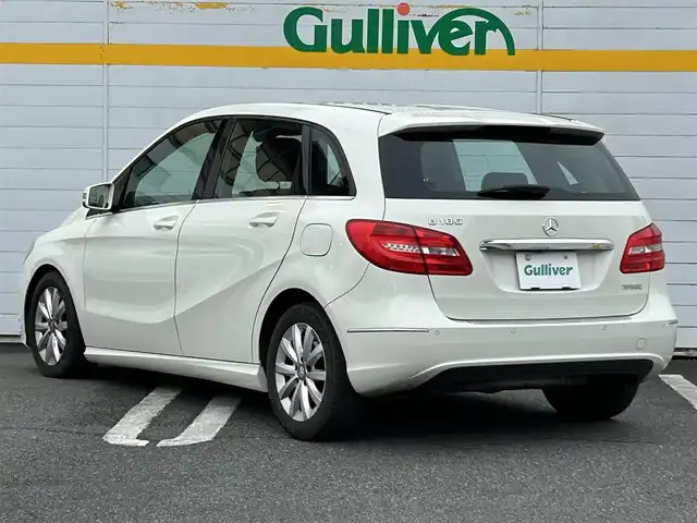 メルセデス・ベンツ Ｂ１８０ 埼玉県 2014(平26)年 15.9万km カルサイトホワイト 純正ナビ/　(FM/AM)/バックカメラ/フルセグ/ETC/クリアランスソナー/パドルシフト/電子パーキングシステム/オートLEDライト/純正フロアマット/盗難防止装置/純正16インチアルミホイール