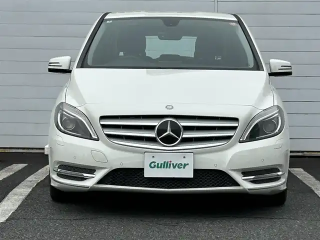 メルセデス・ベンツ Ｂ１８０ 埼玉県 2014(平26)年 15.9万km カルサイトホワイト 純正ナビ/　(FM/AM)/バックカメラ/フルセグ/ETC/クリアランスソナー/パドルシフト/電子パーキングシステム/オートLEDライト/純正フロアマット/盗難防止装置/純正16インチアルミホイール