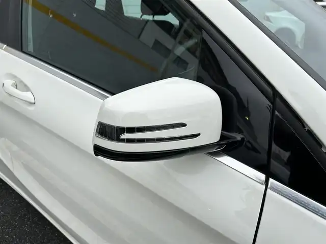 メルセデス・ベンツ Ｂ１８０ 埼玉県 2014(平26)年 15.9万km カルサイトホワイト 純正ナビ/　(FM/AM)/バックカメラ/フルセグ/ETC/クリアランスソナー/パドルシフト/電子パーキングシステム/オートLEDライト/純正フロアマット/盗難防止装置/純正16インチアルミホイール