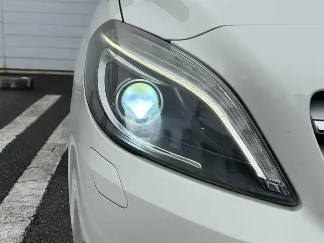 メルセデス・ベンツ Ｂ１８０ 埼玉県 2014(平26)年 15.9万km カルサイトホワイト 純正ナビ/　(FM/AM)/バックカメラ/フルセグ/ETC/クリアランスソナー/パドルシフト/電子パーキングシステム/オートLEDライト/純正フロアマット/盗難防止装置/純正16インチアルミホイール