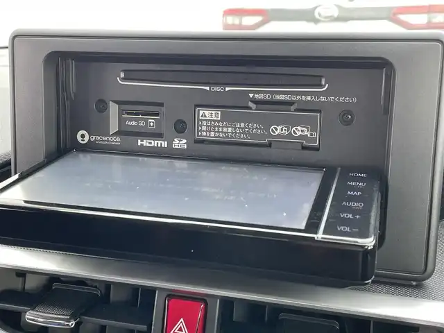 トヨタ ライズ Z 佐賀県 2022(令4)年 5.8万km シャイニングホワイトパール 純正SDナビゲーション/・フルセグTV/CD/DVD/SD/Bluetooth/バックカメラ/ビルトインETC/電子パーキングブレーキ/・AUTO HOLD機能/100V電源/DN席シートヒーター/ISOFIX対応/革巻きステアリング/ステアリングリモコン/純正17インチアルミホイール/純正LEDヘッドライト/・オートマチックハイビーム/純正LEDフォグランプ/リヤフォグランプ/純正フロアマット/純正ドアバイザ―/新車保証書/スペアキー１本/スマートアシスト/・レーダークルーズコントロール/・先行車発進お知らせ機能/・衝突被害軽減ブレーキ/・車線逸脱警報機能/・標識認識機能/・クリアランスソナー/・ふらつき警報