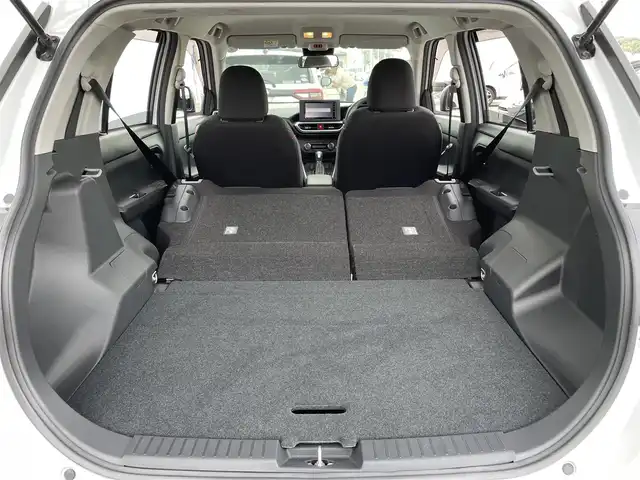 トヨタ ライズ Z 佐賀県 2022(令4)年 5.8万km シャイニングホワイトパール 純正SDナビゲーション/・フルセグTV/CD/DVD/SD/Bluetooth/バックカメラ/ビルトインETC/電子パーキングブレーキ/・AUTO HOLD機能/100V電源/DN席シートヒーター/ISOFIX対応/革巻きステアリング/ステアリングリモコン/純正17インチアルミホイール/純正LEDヘッドライト/・オートマチックハイビーム/純正LEDフォグランプ/リヤフォグランプ/純正フロアマット/純正ドアバイザ―/新車保証書/スペアキー１本/スマートアシスト/・レーダークルーズコントロール/・先行車発進お知らせ機能/・衝突被害軽減ブレーキ/・車線逸脱警報機能/・標識認識機能/・クリアランスソナー/・ふらつき警報