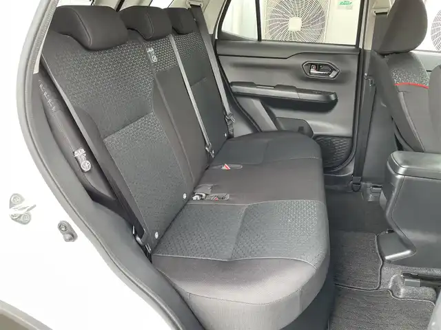 トヨタ ライズ Z 佐賀県 2022(令4)年 5.8万km シャイニングホワイトパール 純正SDナビゲーション/・フルセグTV/CD/DVD/SD/Bluetooth/バックカメラ/ビルトインETC/電子パーキングブレーキ/・AUTO HOLD機能/100V電源/DN席シートヒーター/ISOFIX対応/革巻きステアリング/ステアリングリモコン/純正17インチアルミホイール/純正LEDヘッドライト/・オートマチックハイビーム/純正LEDフォグランプ/リヤフォグランプ/純正フロアマット/純正ドアバイザ―/新車保証書/スペアキー１本/スマートアシスト/・レーダークルーズコントロール/・先行車発進お知らせ機能/・衝突被害軽減ブレーキ/・車線逸脱警報機能/・標識認識機能/・クリアランスソナー/・ふらつき警報