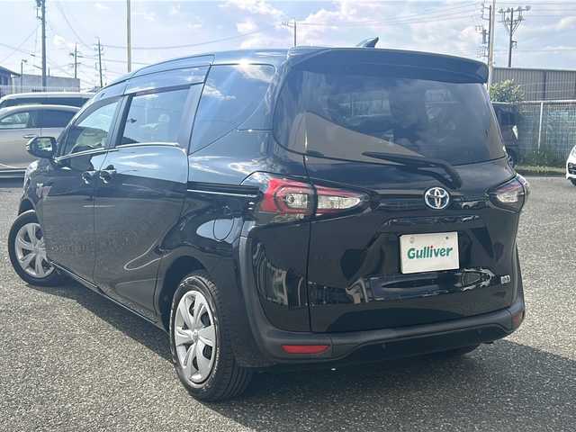 トヨタ シエンタ ハイブリッド G 愛知県 2019(平31)年 8.7万km ブラックマイカ 登録時走行距離86747km/純正7インチSDナビ/(Bluetooth/フルセグTV/DVD)/パラノミックビューモニター/ドラレコ前後/クリアランスソナー/トヨタセーフティーセンス/プリクラッシュセーフティー/レーンディパーチャーアラート/誤発信抑制機能/オートマチックハイビーム/レーダークルーズコントロール/両側パワスラ/R15インチスタッドレスタイヤ×4積み込み/ビルドイン2.0ETC/ステアリングスイッチ/2.1Aアクセサリー×2/純正ドアバイザー/純正フロアマット/プッシュスタート/スマートキー/(スペアキー×1)/取説/保証書