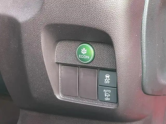 ホンダ Ｎ ＯＮＥ プレミアム 静岡県 2016(平28)年 4.7万km ミラノレッド 衝突軽減Ｂ　/Ｇａｔｈｅｒｓナビ（VXM-165VFi）/地デジ　/Ｂカメラ　/革巻きステアリング　/ステアリングスイッチ　/オートライト　/ハーフレザーシート　/ビルトインＥＴＣ　/純正１４インチＡＷ　/ＩＳＯＦＩＸ　/スペアキー　/保証書/取説