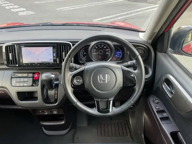 ホンダ Ｎ ＯＮＥ プレミアム 静岡県 2016(平28)年 4.7万km ミラノレッド 衝突軽減Ｂ　/Ｇａｔｈｅｒｓナビ（VXM-165VFi）/地デジ　/Ｂカメラ　/革巻きステアリング　/ステアリングスイッチ　/オートライト　/ハーフレザーシート　/ビルトインＥＴＣ　/純正１４インチＡＷ　/ＩＳＯＦＩＸ　/スペアキー　/保証書/取説
