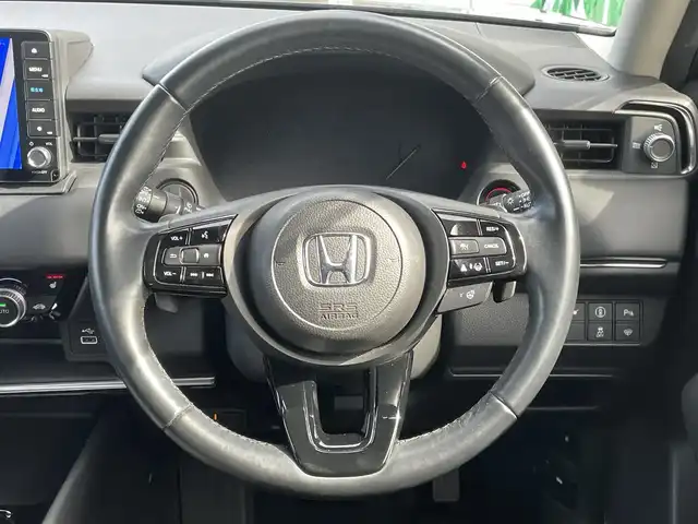 ホンダ ヴェゼル ハイブリッド e:HEV Z 兵庫県 2023(令5)年 3.5万km メテオロイドグレーメタリック 純正ナビ/フルセグTV/Bluetoothオーディオ/CD／DVD/バックカメラ/ステアリングリモコン/クルーズコントロール（追従あり）/パワーバックドア/ハーフレザーシート/シートヒーター/ドアバイザー/純正ゴムマット/パドルシフト/ステアリングヒーター