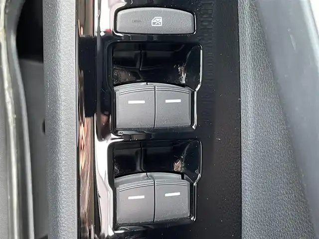 ホンダ ヴェゼル ハイブリッド e:HEV Z 兵庫県 2023(令5)年 3.5万km メテオロイドグレーメタリック 純正ナビ/フルセグTV/Bluetoothオーディオ/CD／DVD/バックカメラ/ステアリングリモコン/クルーズコントロール（追従あり）/パワーバックドア/ハーフレザーシート/シートヒーター/ドアバイザー/純正ゴムマット/パドルシフト/ステアリングヒーター