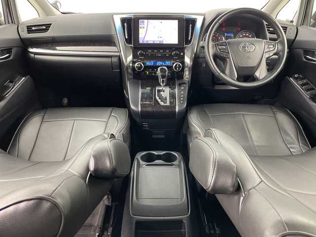 トヨタ アルファード S 道央・札幌 2021(令3)年 2.3万km ブラック ・４ＷＤ/・純正９．２インチディスプレイオーディオ＆ナビ＆ＢＴ/・バックモニター/・ＴＳＳ/・ＬＴＡ/・アダプティブクルーズコントロール/・横滑り防止装置/・アイドリングストップ/・ＡＣ１００Ｖ/・両側パワースライドドア/・寒冷地仕様/・フロントワイパーデアイサー/・ドアミラーヒーター/・純正ビルトインＥＴＣ/・黒レザー調シートカバー/・社外リモコンスターター/・オートライト/・オートマチックハイビーム/・ＬＥＤヘッドライト/・電動パーキングブレーキ/・ブレーキホールド/・スペアリモコンキー×１/・保証書・取扱説明書あり/・夏タイヤ純正１８インチアルミ付積込