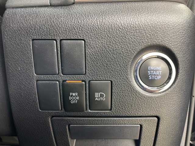 トヨタ アルファード S 道央・札幌 2021(令3)年 2.3万km ブラック ・４ＷＤ/・純正９．２インチディスプレイオーディオ＆ナビ＆ＢＴ/・バックモニター/・ＴＳＳ/・ＬＴＡ/・アダプティブクルーズコントロール/・横滑り防止装置/・アイドリングストップ/・ＡＣ１００Ｖ/・両側パワースライドドア/・寒冷地仕様/・フロントワイパーデアイサー/・ドアミラーヒーター/・純正ビルトインＥＴＣ/・黒レザー調シートカバー/・社外リモコンスターター/・オートライト/・オートマチックハイビーム/・ＬＥＤヘッドライト/・電動パーキングブレーキ/・ブレーキホールド/・スペアリモコンキー×１/・保証書・取扱説明書あり/・夏タイヤ純正１８インチアルミ付積込