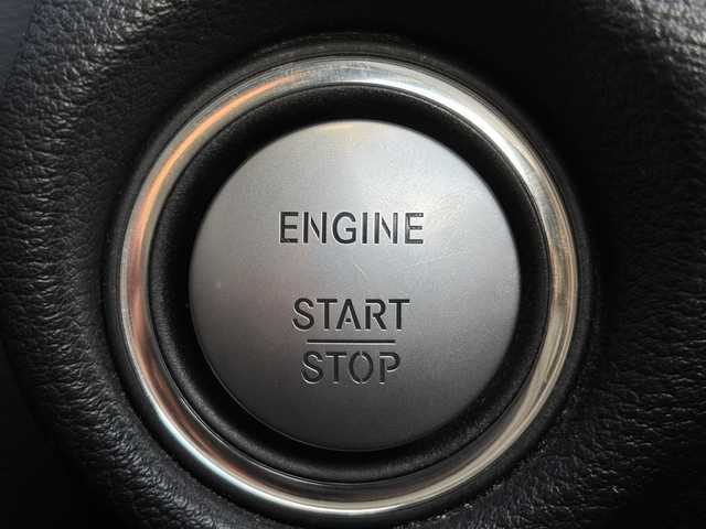 メルセデス・ベンツ Ｅ３００ アバンギャルド 滋賀県 2009(平21)年 9.1万km イリジウムシルバー 純正HDDナビ/・フルセグTV/・CD DVD/・Bluetooth/バックカメラ/メモリ付きパワーシート/シートヒーター/クルーズコントロール/ETC/プッシュスタート/スマートキー×２/革巻きステアリング/ステアリングリモコン/パドルシフト/電格ミラー/ウインカーミラー/HIDヘッドライト/フォグライト/純正フロアマット