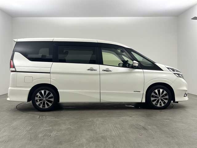 日産 セレナ ハイウェイスターVセレクションⅡ 兵庫県 2019(令1)年 8.1万km ブリリアントホワイトパール ・純正9インチナビ&TV&Bluetooth&DVD&CD&SD/・純正フリップダウンモニター/・両側パワースライドドア/・セーフティーパックB/・プロパイロット/・デジタルインナーミラー/・前方ドライブレコーダー/・ETC２．０/・電動パーキング/・オートブレーキホールド/・フロアマット/・前後コーナーセンサー/・衝突軽減ブレーキ/・レーンキープアシスト/・レーダークルーズコントロール/・スマートキー/・プッシュスタート/・LEDライト/・LEDフォグ/・オートライト/・純正16インチアルミホイール