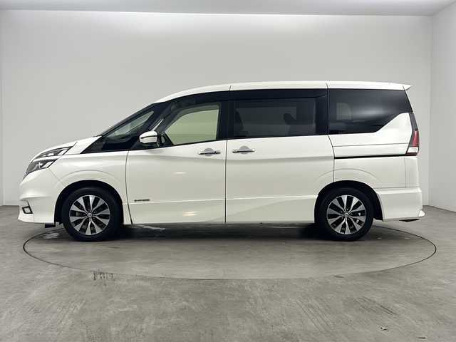 日産 セレナ ハイウェイスターVセレクションⅡ 兵庫県 2019(令1)年 8.1万km ブリリアントホワイトパール ・純正9インチナビ&TV&Bluetooth&DVD&CD&SD/・純正フリップダウンモニター/・両側パワースライドドア/・セーフティーパックB/・プロパイロット/・デジタルインナーミラー/・前方ドライブレコーダー/・ETC２．０/・電動パーキング/・オートブレーキホールド/・フロアマット/・前後コーナーセンサー/・衝突軽減ブレーキ/・レーンキープアシスト/・レーダークルーズコントロール/・スマートキー/・プッシュスタート/・LEDライト/・LEDフォグ/・オートライト/・純正16インチアルミホイール