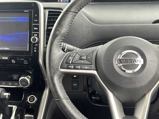 日産 セレナ ハイウェイスターVセレクションⅡ 兵庫県 2019(令1)年 8.1万km ブリリアントホワイトパール ・純正9インチナビ&TV&Bluetooth&DVD&CD&SD/・純正フリップダウンモニター/・両側パワースライドドア/・セーフティーパックB/・プロパイロット/・デジタルインナーミラー/・前方ドライブレコーダー/・ETC２．０/・電動パーキング/・オートブレーキホールド/・フロアマット/・前後コーナーセンサー/・衝突軽減ブレーキ/・レーンキープアシスト/・レーダークルーズコントロール/・スマートキー/・プッシュスタート/・LEDライト/・LEDフォグ/・オートライト/・純正16インチアルミホイール