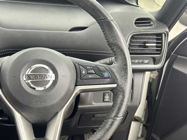 日産 セレナ ハイウェイスターVセレクションⅡ 兵庫県 2019(令1)年 8.1万km ブリリアントホワイトパール ・純正9インチナビ&TV&Bluetooth&DVD&CD&SD/・純正フリップダウンモニター/・両側パワースライドドア/・セーフティーパックB/・プロパイロット/・デジタルインナーミラー/・前方ドライブレコーダー/・ETC２．０/・電動パーキング/・オートブレーキホールド/・フロアマット/・前後コーナーセンサー/・衝突軽減ブレーキ/・レーンキープアシスト/・レーダークルーズコントロール/・スマートキー/・プッシュスタート/・LEDライト/・LEDフォグ/・オートライト/・純正16インチアルミホイール