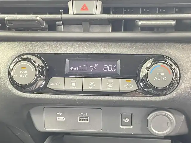 日産 ノート X 千葉県 2022(令4)年 4万km ピュアホワイトパール 衝突軽減ブレーキ/純正9型ナビ/アラウンドビューモニター/フルセグTV/Bluetooth接続/USB端子/置くだけ充電/プロパイロット/レーダークルーズコントロール/インテリジェントルームミラー/横滑り防止機能/ETC/オートライト/オートブレーキホールド/電動サイドブレーキ/ステアリングスイッチ/純正ホイールキャップ/純正フロアマット/スマートキー/スペアキー1本