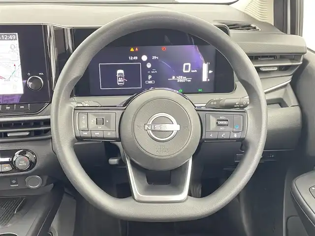 日産 ノート X 千葉県 2022(令4)年 4万km ピュアホワイトパール 衝突軽減ブレーキ/純正9型ナビ/アラウンドビューモニター/フルセグTV/Bluetooth接続/USB端子/置くだけ充電/プロパイロット/レーダークルーズコントロール/インテリジェントルームミラー/横滑り防止機能/ETC/オートライト/オートブレーキホールド/電動サイドブレーキ/ステアリングスイッチ/純正ホイールキャップ/純正フロアマット/スマートキー/スペアキー1本